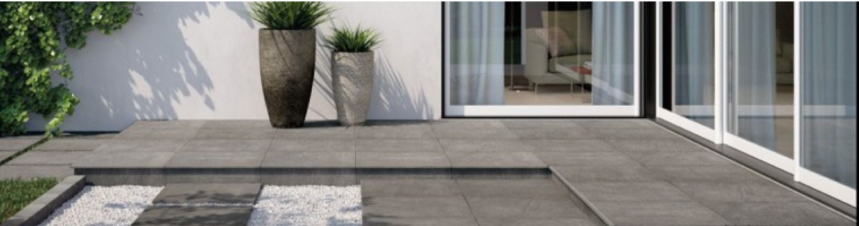 Image de terrasse de plot avec des pots de fleurs